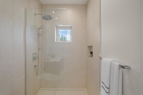 2236 5Th Avenue E, Vancouver, BC - Indoor Photo Showing Bathroom