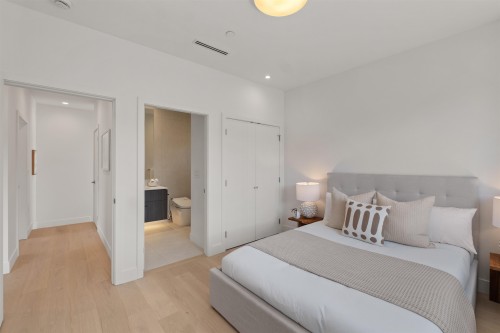 2236 5Th Avenue E, Vancouver, BC - Indoor Photo Showing Bedroom