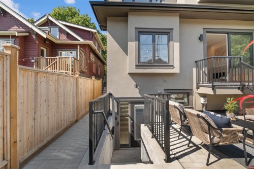 2236 5Th Avenue E, Vancouver, BC - Outdoor