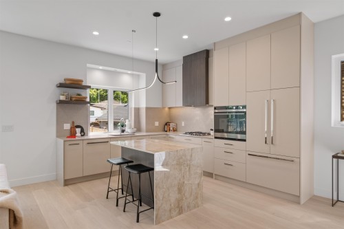 2236 5Th Avenue E, Vancouver, BC - Indoor Photo Showing Kitchen With Upgraded Kitchen