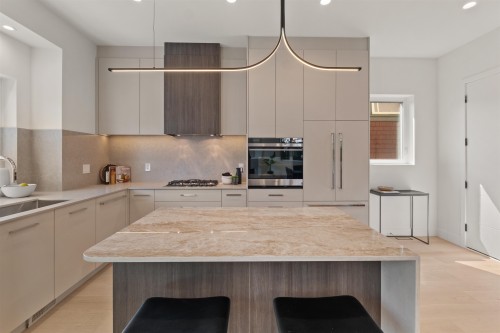 2236 5Th Avenue E, Vancouver, BC - Indoor Photo Showing Kitchen With Upgraded Kitchen