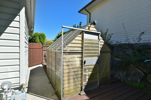 5875 Turnstone Crescent, Sechelt, BC - Outdoor With Exterior