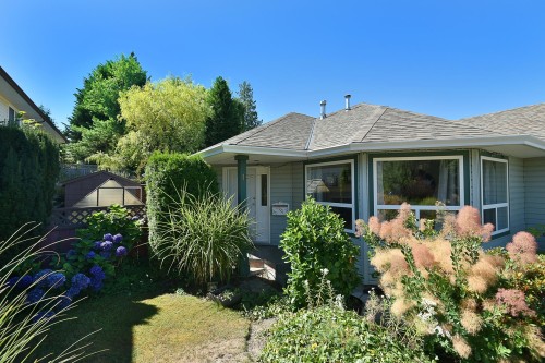 5875 Turnstone Crescent, Sechelt, BC - Outdoor With Deck Patio Veranda