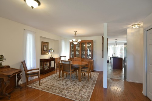 5875 Turnstone Crescent, Sechelt, BC - Indoor Photo Showing Dining Room