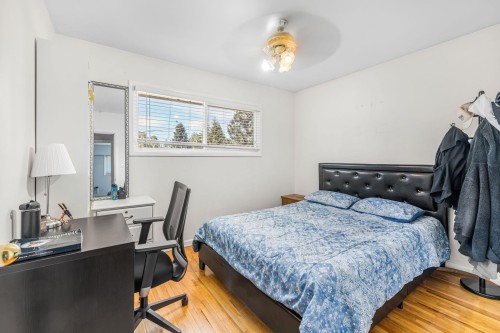 2715 Coast Meridian Road, Port Coquitlam, BC - Indoor Photo Showing Bedroom