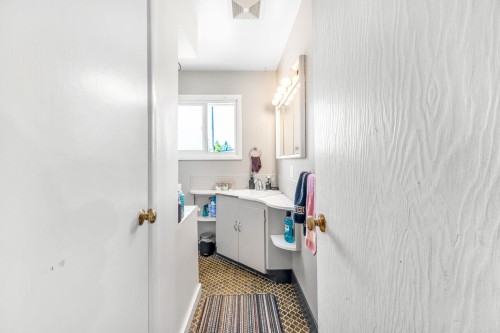 2715 Coast Meridian Road, Port Coquitlam, BC - Indoor