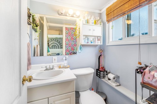 2715 Coast Meridian Road, Port Coquitlam, BC - Indoor Photo Showing Bathroom