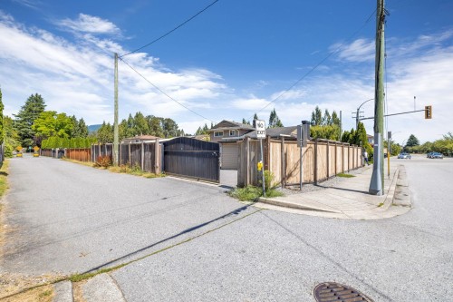 2715 Coast Meridian Road, Port Coquitlam, BC - Outdoor