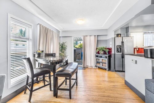 2715 Coast Meridian Road, Port Coquitlam, BC - Indoor Photo Showing Dining Room