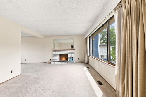 1955 Turner Street, Vancouver, BC - Indoor With Fireplace