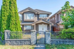 7698 14th Avenue Burnaby, BC V3N 2A6