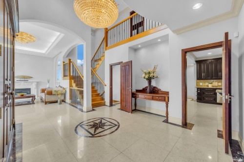 7353 Union Street , Burnaby, BC V5A 1J1 2