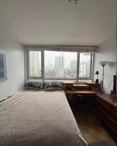 1850 Comox St, Vancouver, BC - Indoor Photo Showing Bedroom