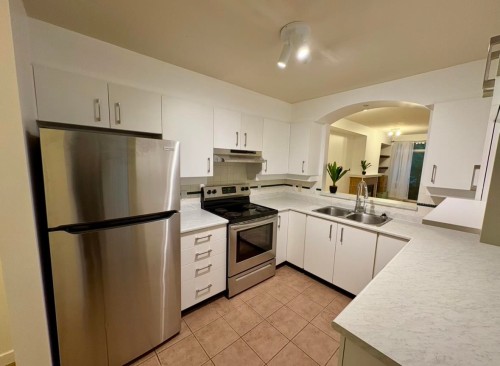 212-3600 Windcrest Drive  North Vancouver, BC V7G 2S5