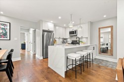 223 19th Street W North Vancouver, BC V7M 1X6