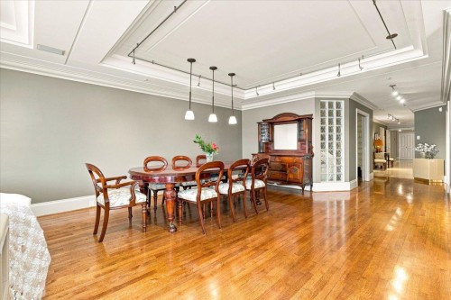 1952 Bellevue Avenue, West Vancouver, BC - Indoor Photo Showing Dining Room