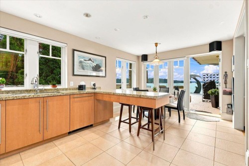1952 Bellevue Avenue, West Vancouver, BC - Indoor