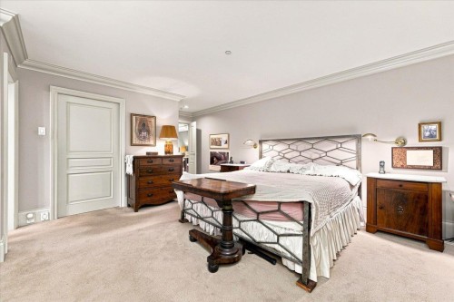 1952 Bellevue Avenue, West Vancouver, BC - Indoor Photo Showing Bedroom