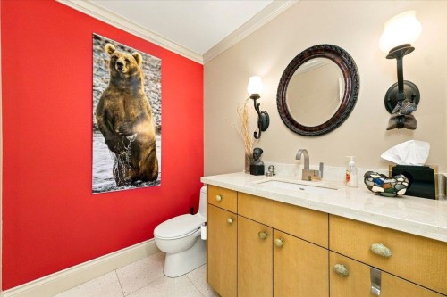 1952 Bellevue Avenue, West Vancouver, BC - Indoor Photo Showing Bathroom