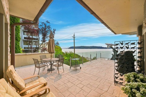 1952 Bellevue Avenue, West Vancouver, BC - Outdoor With Deck Patio Veranda With Exterior