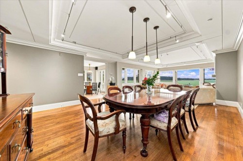 1952 Bellevue Avenue, West Vancouver, BC - Indoor Photo Showing Dining Room