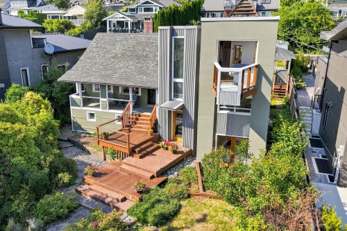 2433 Mathers Avenue  West Vancouver, BC V7V 2H9