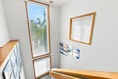 2433 Mathers Avenue, West Vancouver, BC - Indoor Photo Showing Other Room