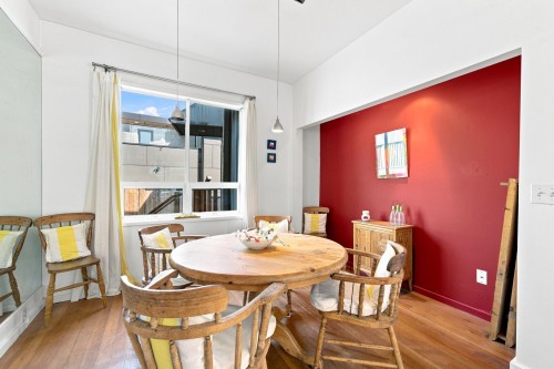2433 Mathers Avenue, West Vancouver, BC - Indoor Photo Showing Dining Room