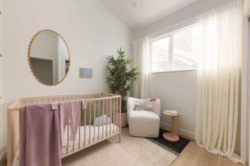 1-595 49Th Avenue E, Vancouver, BC - Indoor Photo Showing Bedroom