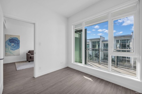 Th302-2351 Beta Avenue, Burnaby, BC - Indoor Photo Showing Other Room