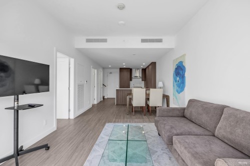 Th302-2351 Beta Avenue, Burnaby, BC - Indoor Photo Showing Living Room