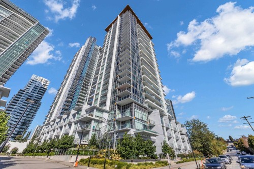 Th302-2351 Beta Avenue, Burnaby, BC - Outdoor With Facade