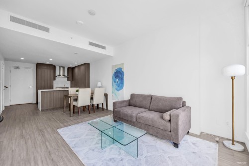Th302-2351 Beta Avenue, Burnaby, BC - Indoor Photo Showing Living Room