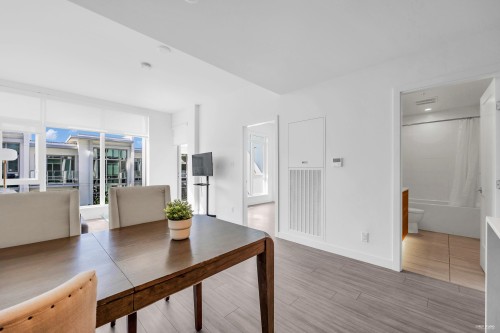 Th302-2351 Beta Avenue, Burnaby, BC - Indoor