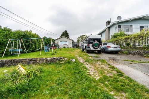 2233 Edinburgh Street  New Westminster, BC V3M 2Y2