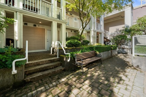 249-2565 Broadway W, Vancouver, BC - Outdoor