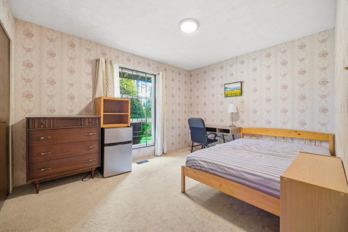 11420 Daniels Road, Richmond, BC - Indoor Photo Showing Bedroom