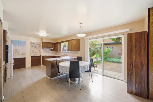 11420 Daniels Road, Richmond, BC - Indoor