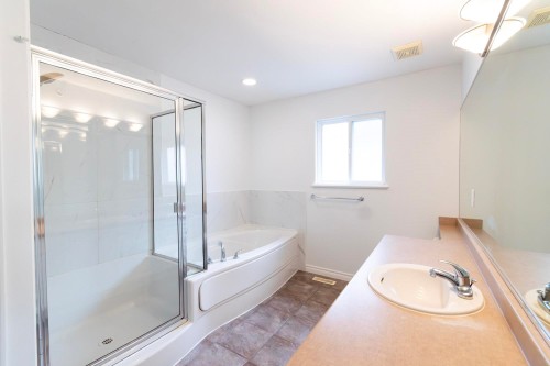 1154 Amazon Street, Port Coquitlam, BC - Indoor Photo Showing Bathroom