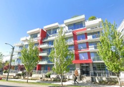 303-677 41st Avenue W Vancouver, BC V5Z 2N1