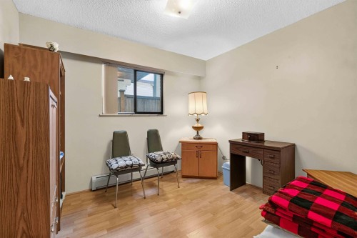 2739 E 8Th Avenue, Vancouver, BC - Indoor Photo Showing Bedroom