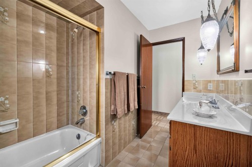 2739 E 8Th Avenue, Vancouver, BC - Indoor Photo Showing Bathroom