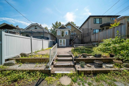 4327 12Th Avenue W, Vancouver, BC - Outdoor