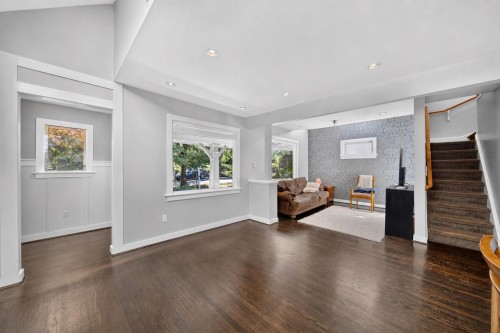 4327 12Th Avenue W, Vancouver, BC - Indoor