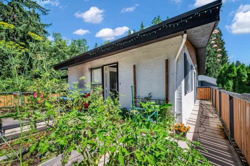 3255 Milton Avenue, North Vancouver, BC - Outdoor With Deck Patio Veranda