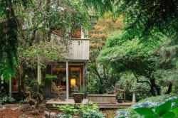 6222 St. Georges Avenue  West Vancouver, BC V7W 1Z7
