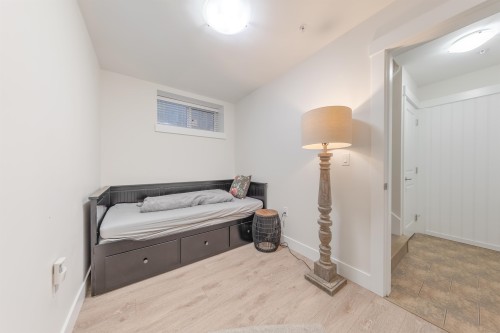 5887 Battison Street, Vancouver, BC - Indoor Photo Showing Bedroom