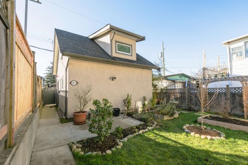 5887 Battison Street, Vancouver, BC - Outdoor