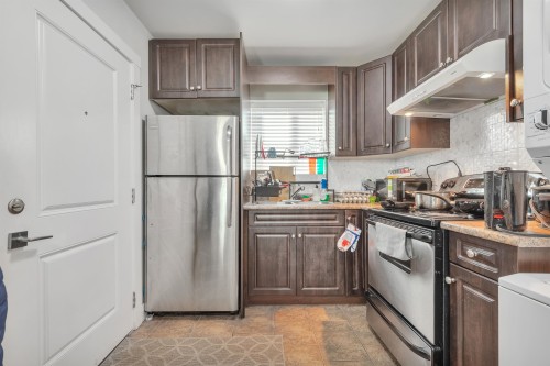 5887 Battison Street, Vancouver, BC - Indoor Photo Showing Kitchen