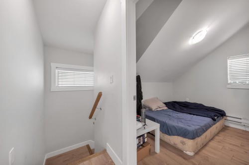 5887 Battison Street, Vancouver, BC - Indoor Photo Showing Bedroom
